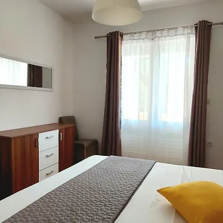 Apartments Marijana Rab Town Exterior photo